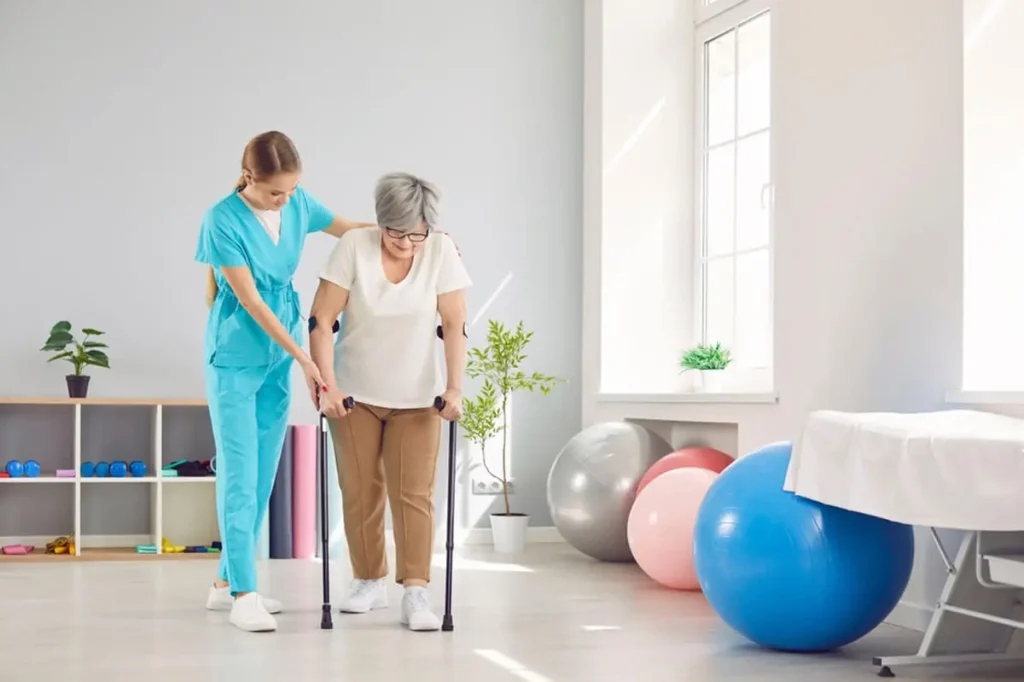 Imagine cu pacient in proces de recuperare dupa AVC la Clinica Independentei